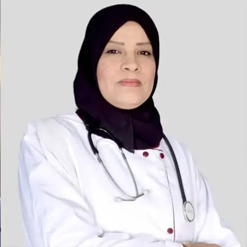 Portrait de Samira Benbarkat, sage-femme spécialisée dans l’allaitement et l’accompagnement à l’accouchement.